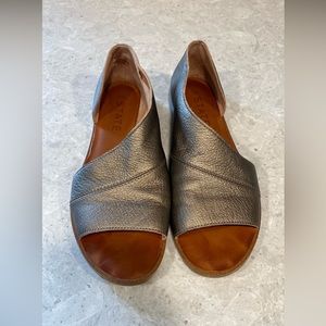 1.State Leather open toe flats